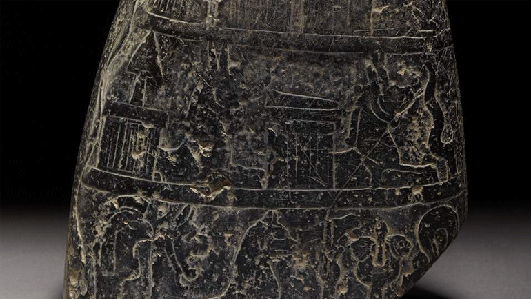 Το Λονδίνο επέστρεψε στη Βαγδάτη σπάνια βαβυλωνιακή στήλη που είχε κλαπεί στον πόλεμο