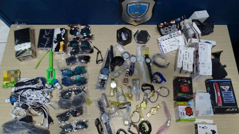 Σύλληψη έξι ατόμων στο λιμάνι του Πειραιά για παράνομο μικρεμπόριο