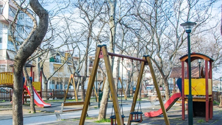 Χρήση ναρκωτικών μέρα μεσημέρι σε πάρκο στην Αλεξανδρούπολη