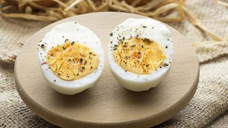 Ποια είναι τα αρνητικά στην υγεία για όσους λατρεύουν τα αβγά;