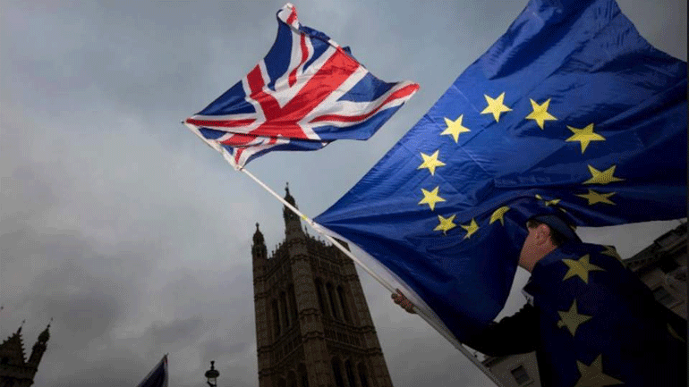 Βρετανία: Ένα εκατομμύριο υπογραφές κατά του Brexit