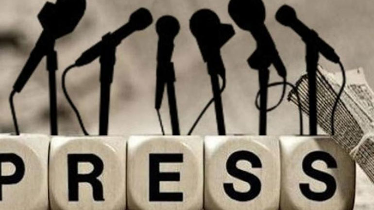 H σταδιακή καταστροφική ιστορία για τον δημοσιογραφικό κλάδο