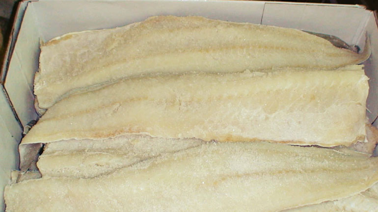 Κατάσχεση ακατάλληλου βακαλάου στον Πειραιά