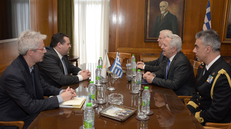 Με τον πρέσβη της Κύπρου συναντήθηκε ο Ευ. Αποστολάκης