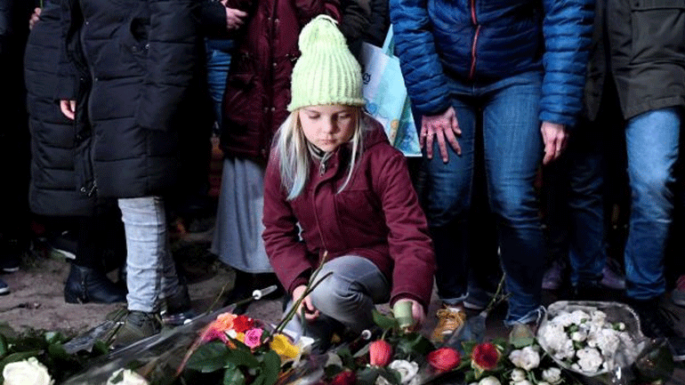 Δήμαρχος Ουτρέχτης: «Το μίσος δεν έχει καμία θέση εδώ» – Πορεία για τα θύματα της επίθεσης στο τραμ