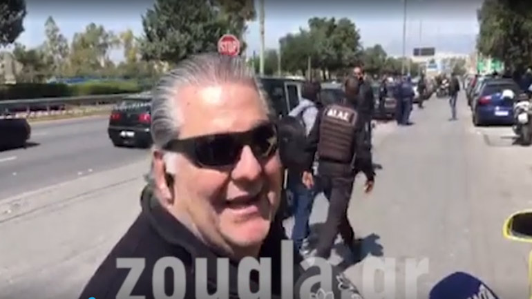 Το ΣΑΤΑ διέγραψε τον ταξιτζή της λεωφόρου Βουλιαγμένης για την αντίδρασή του με το αιμόφυρτο θύμα