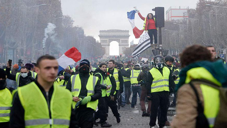 Γαλλία: Συγκρούσεις «κίτρινων γιλέκων» με την Αστυνομία