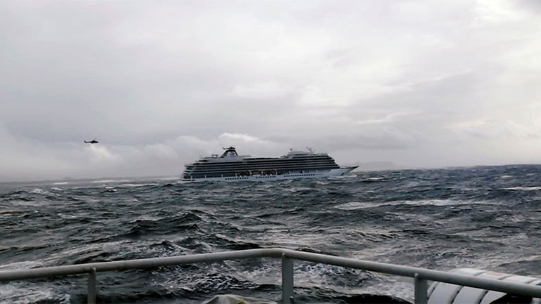 Νορβηγία: Επαναλειτούργησαν τρεις από τις τέσσερις μηχανές του κρουαζιερόπλοιου Viking Sky