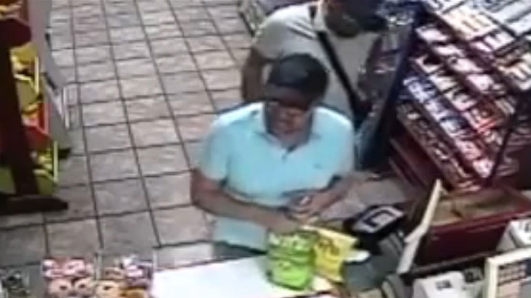 Hacker εγκαθιστά Card Skimmer σε μόλις 3 δευτερόλεπτα