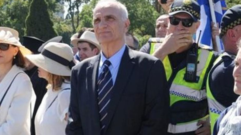 Αποδοκιμασίες με μπουκάλια σε Βαρεμένο μετά την παρέλαση στη Μελβούρνη