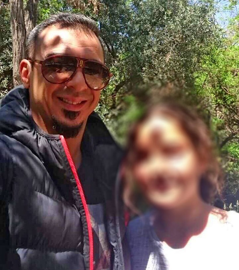 Ο 42χρονος με την κόρη του