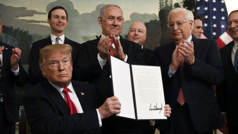 Ο Tραμπ υπέγραψε το διάταγμα που αναγνωρίζει κυριαρχία του Ισραήλ στo Γκολάν