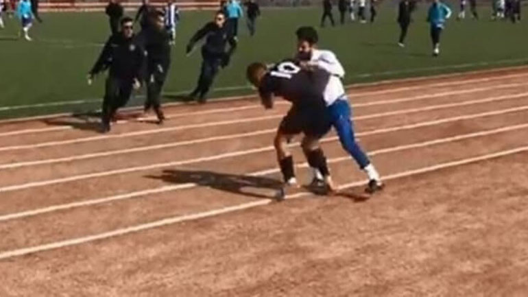 Τουρκία: Άγριο ξύλο, τραυματισμοί και εννέα κόκκινες σε ματς του ερασιτεχνικού πρωταθλήματος