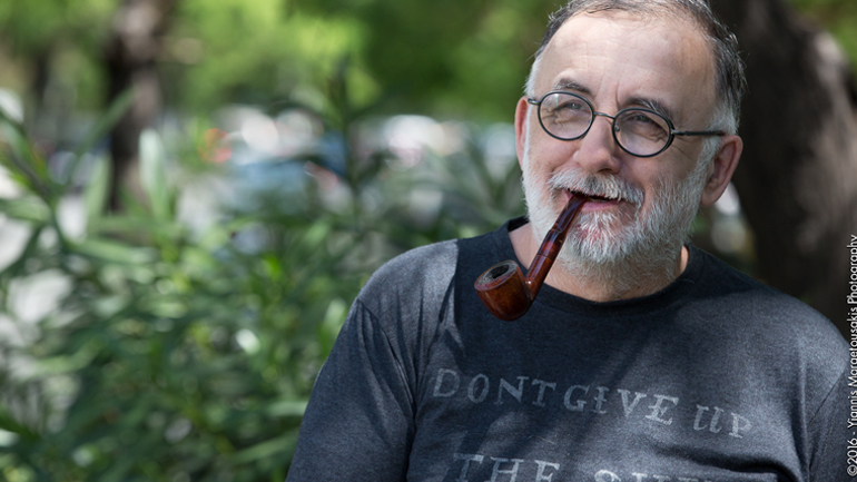 Ο Θάνος Μικρούτσικος στο Μέγαρο Μουσικής