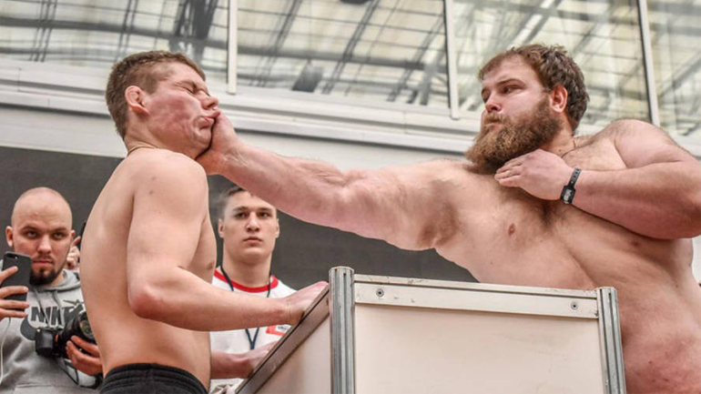 Πήγε η σφαλιάρα σύννεφο