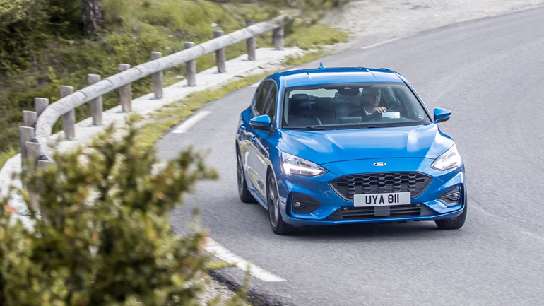 Με ήπιο υβριδικό σύστημα τα Ford Fiesta και Focus