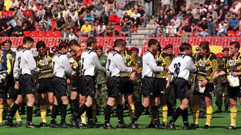 Πρόταση της Παρτιζάν στην ΑΕΚ για φιλικό παιχνίδι 20 χρόνια μετά το ιστορικό τους ματς στο Βελιγράδι