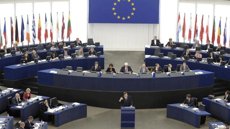 Ευρωπαϊκό Κοινοβούλιο: Τέλος τα πλαστικά καλαμάκια και οι μπατονέτες από το 2021