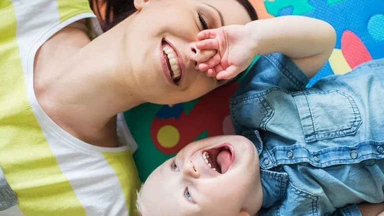 Πώς θα επιλέξετε τη σωστή babysitter για το παιδί σας