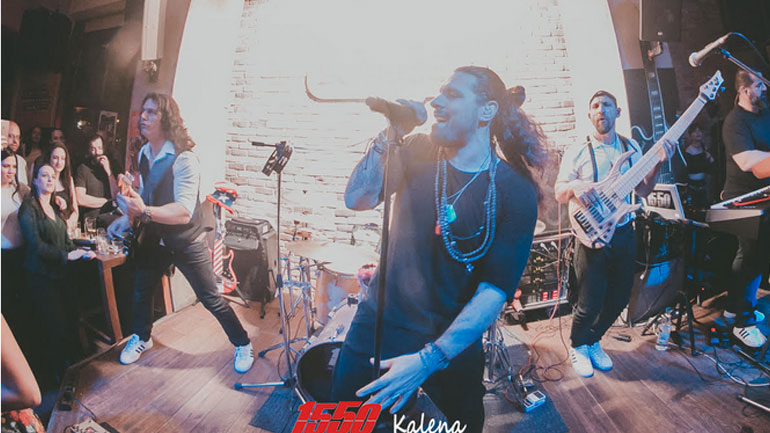 Ένα βράδυ στο Bourbon με τους 15 50