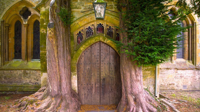 St Edward’s Church: Εκκλησία ή πύλη στον κόσμο του Τόλκιν;