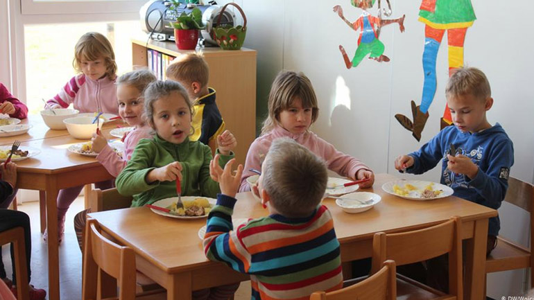 Γερμανία: Άγνωστος μόλυνε με απορρυπαντικό τρόφιμα που προορίζονταν για παιδιά σε βρεφονηπιακό σταθμό