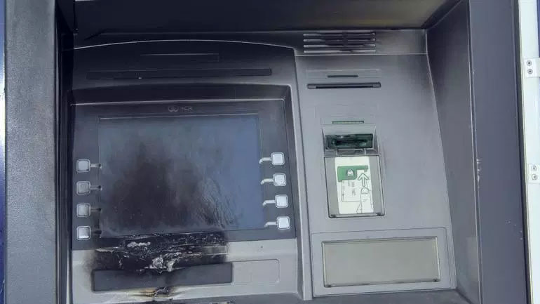 Ανατίναξαν και άδειασαν ΑΤΜ στο Δήλεσι