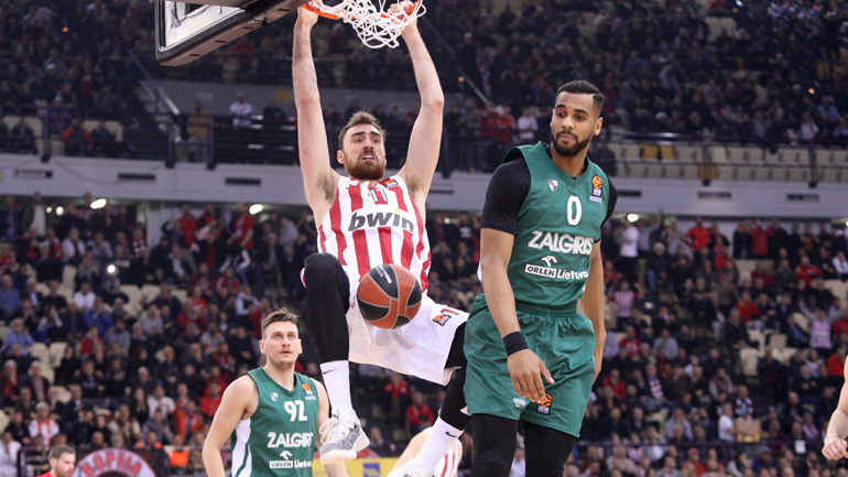 Έχασε και κινδυνεύει ο Ολυμπιακός, 72-68 η Ζαλγκίρις