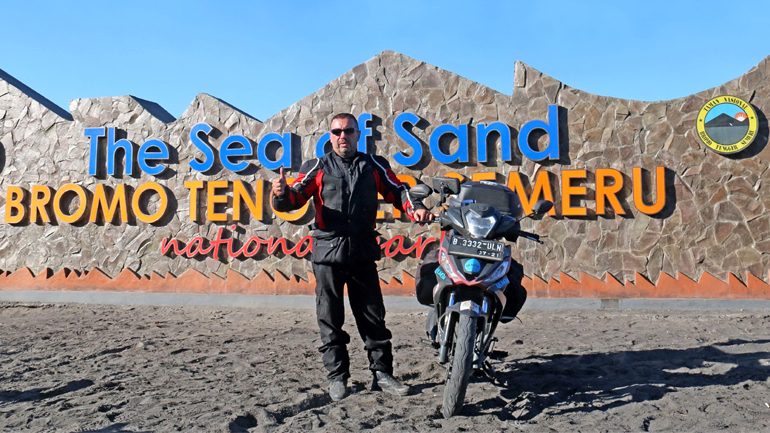 Ταξίδι στην Ινδονησία με Honda GTR150 Supra