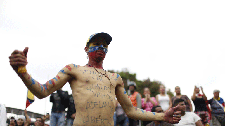 Νέες διαδηλώσεις στη Βενεζουέλα – Με ρίψη δακρυγόνων απάντησε η αστυνομία