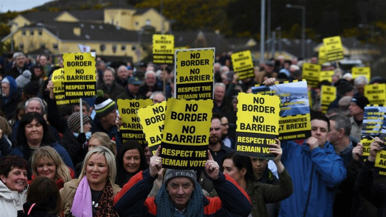 Ιρλανδία: Διαδήλωση κατά των «φυσικών συνόρων» και των μεθοριακών ελέγχων στα σύνορα με τη Βόρεια Ιρλανδία