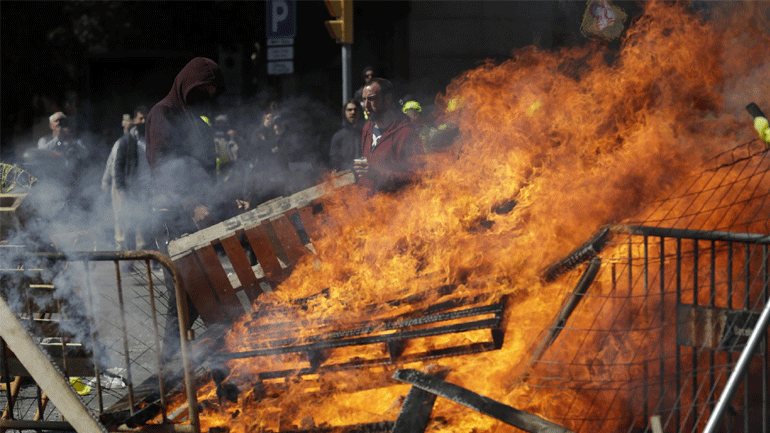 Ισπανία: Πέντε τραυματίες κατά τη διάρκεια διαδήλωσης της ακροδεξιάς στη Βαρκελώνη