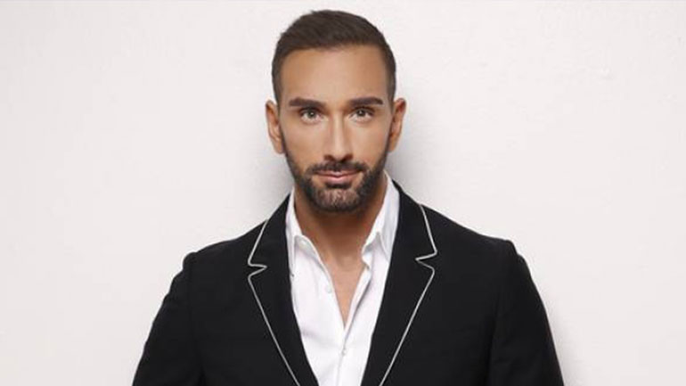 It’s Showtime: Ο Νίκος Κοκλώνης υποδέχεται τον Βασίλη Καρρά!