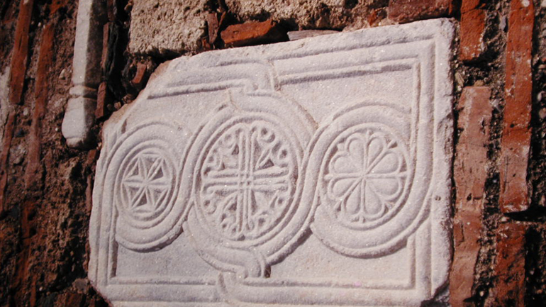 Θεσσαλονίκη: Μοναδικά και σπάνια πετρώματα διηγούνται «αλλιώς» την ιστορία της πόλης Θεσσαλονίκη: Μοναδικά και σπάνια πετρώματα διηγούνται «αλλιώς» την ιστορία της πόλης