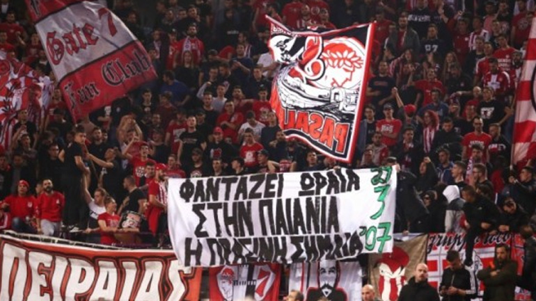 Παρεμβαίνει ο εισαγγελέας για τα πανό στο ΣΕΦ