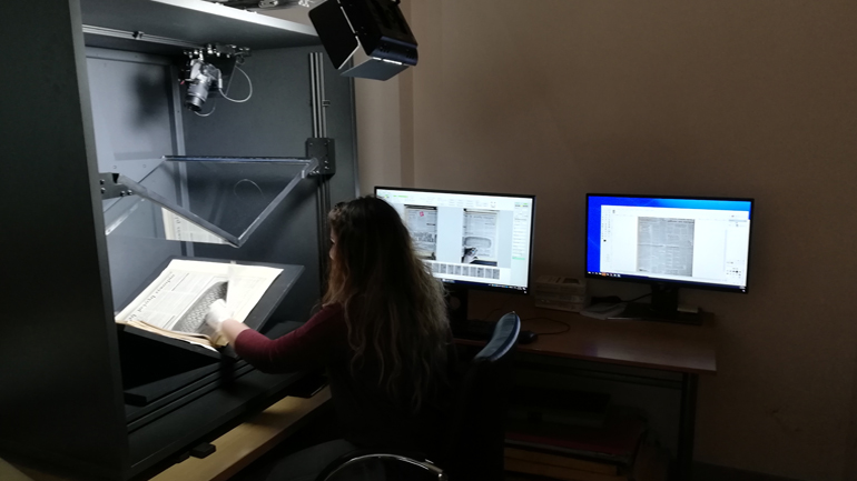 Θεσσαλονίκη: Το ιστορικό αρχείο των εφημερίδων της πόλης «μετακομίζει» από τα υπόγεια της Δημοτικής Βιβλιοθήκης στην ψηφιακή εποχή