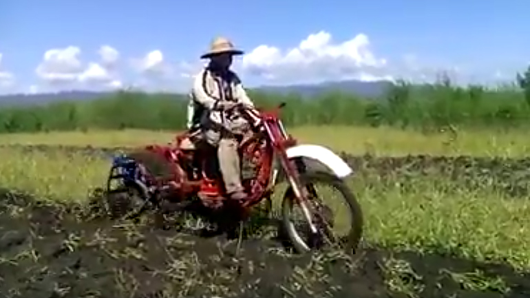 Παγκόσμια Παρουσίαση: Το εντουροτρακτέρ!