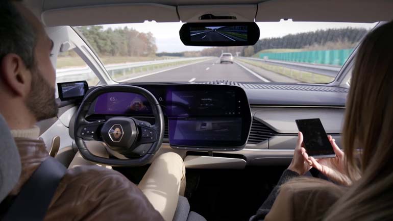 H Renault ετοιμάζει ηλεκτρικό hatchback