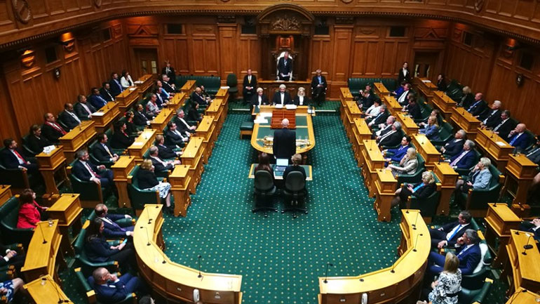 Νέα Ζηλανδία: Η σκλήρυνση της νομοθεσίας για τα όπλα υιοθετήθηκε σε πρώτη ανάγνωση στο κοινοβούλιο