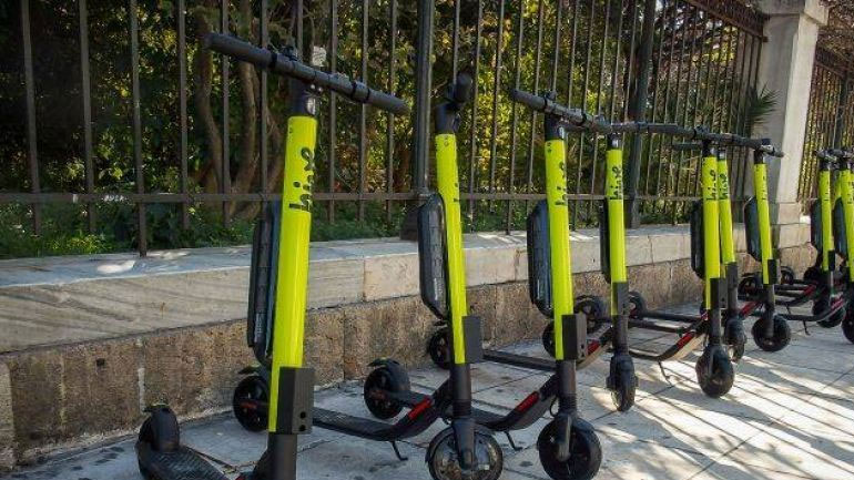 Μειώνεται η ταχύτητα των ηλεκτρικών πατινιών