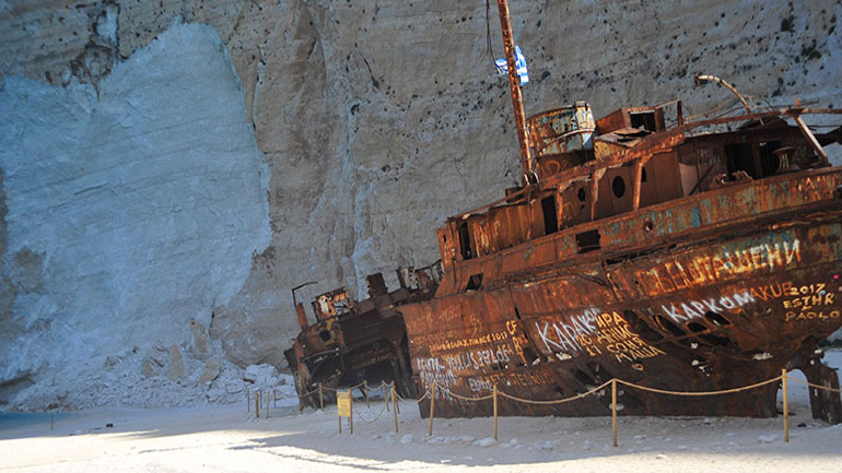 Ζάκυνθος: Η παραλία «Ναυάγιο» χωρίζεται σε τρεις ζώνες πρόσβασης