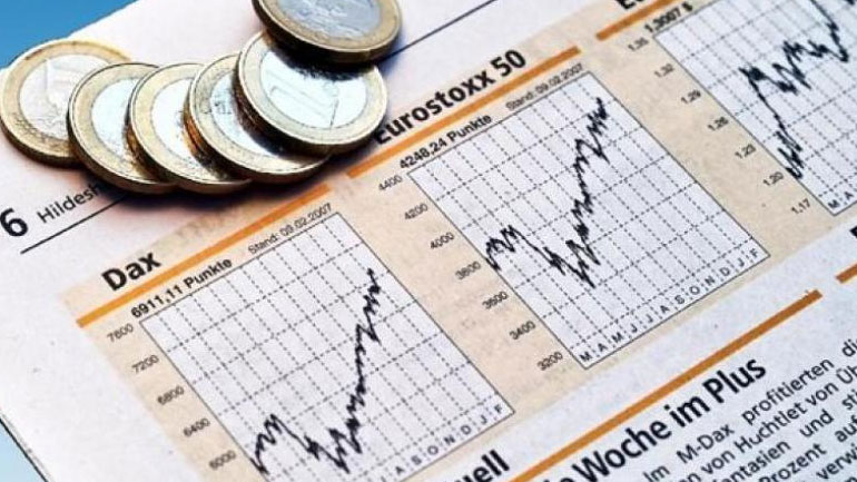 Οι αποδόσεις των ελληνικών 10ετών ομολόγων κινούνται κοντά στο χαμηλό επίπεδο μήνα