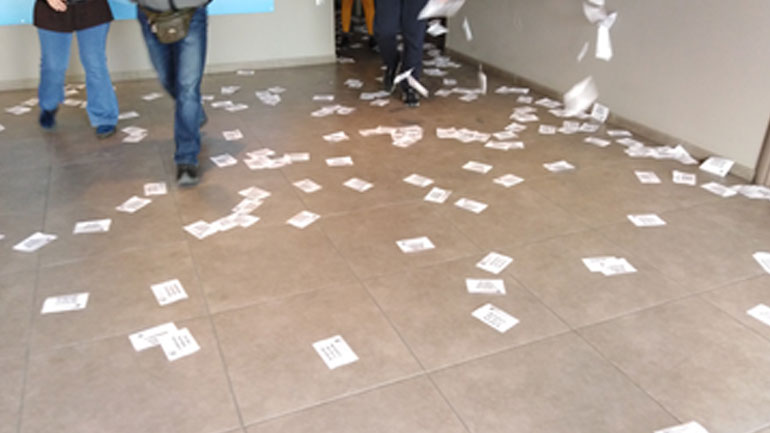 Παρέμβαση του Ρουβίκωνα στις εγκαταστάσεις εταιρείας εμφιάλωσης νερού