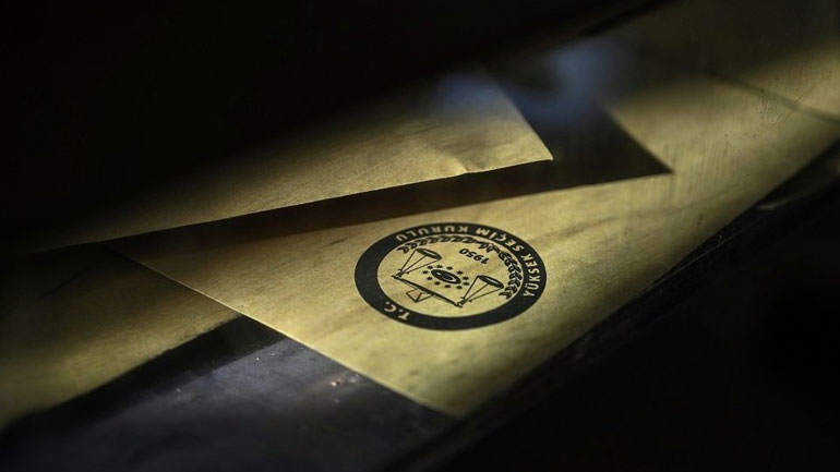 Νέα καταμέτρηση των ψήφων σε 17 περιφέρειες της Κωνσταντινούπολης