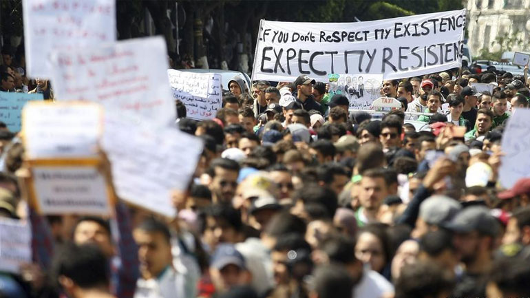 Τι θα ακολουθήσει μετά την παραίτηση Μπουτεφλίκα;