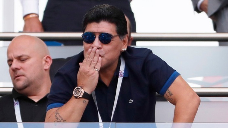 Σε… μπελάδες ο Μαραντόνα Σε… μπελάδες ο Μαραντόνα