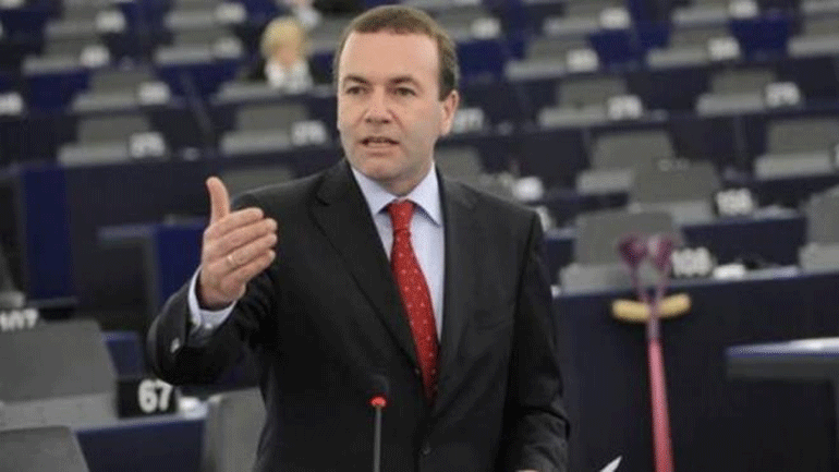 Τις προτεραιότητές του για την Ευρώπη παρουσίασε ο υποψήφιος για την προεδρία της Κομισιόν Μάνφρεντ Βέμπερ