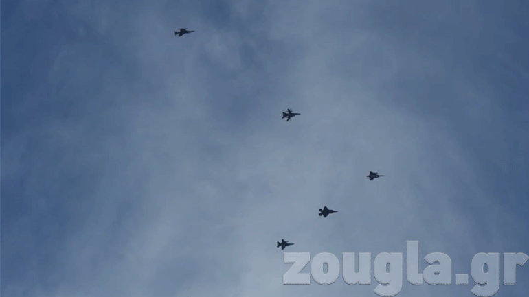 Σχηματισμοί μαχητικών πάνω από την Αθήνα – Σε εξέλιξη η άσκηση «Ηνίοχος 2019»