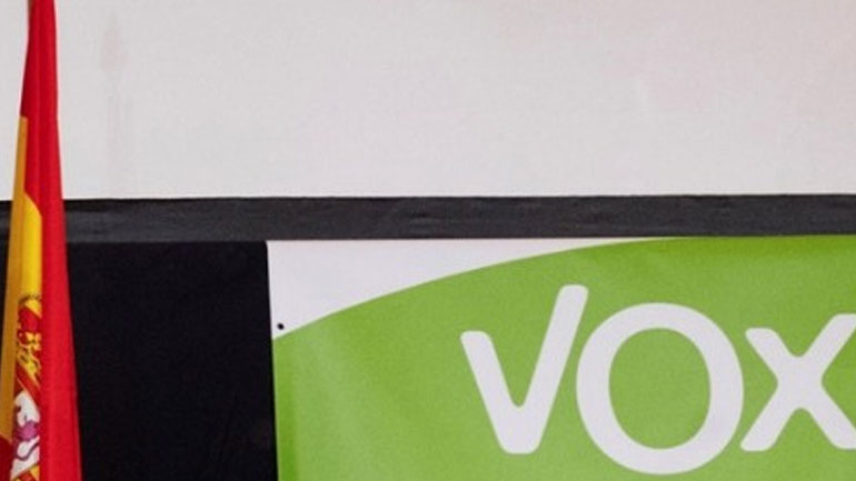 Ισπανία: Το ακροδεξιό Vox απειλεί πως δεν θα ψηφίσει τον προϋπολογισμό της Ανδαλουσίας