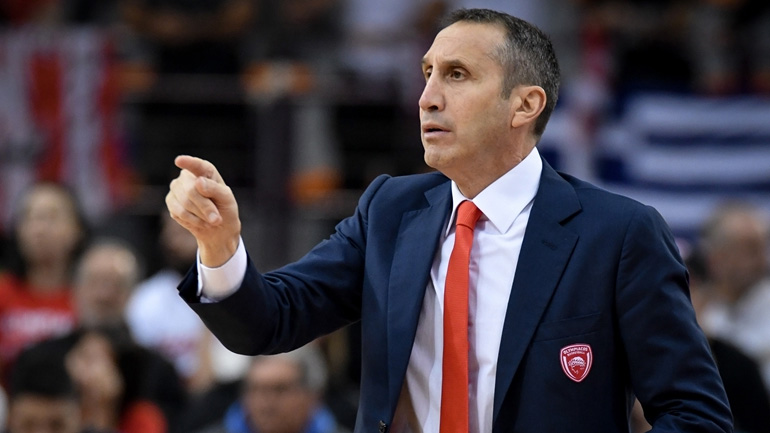 Μπλατ: «Δεν θα επιστρέψει σύντομα ο Στρέλνιεκς»